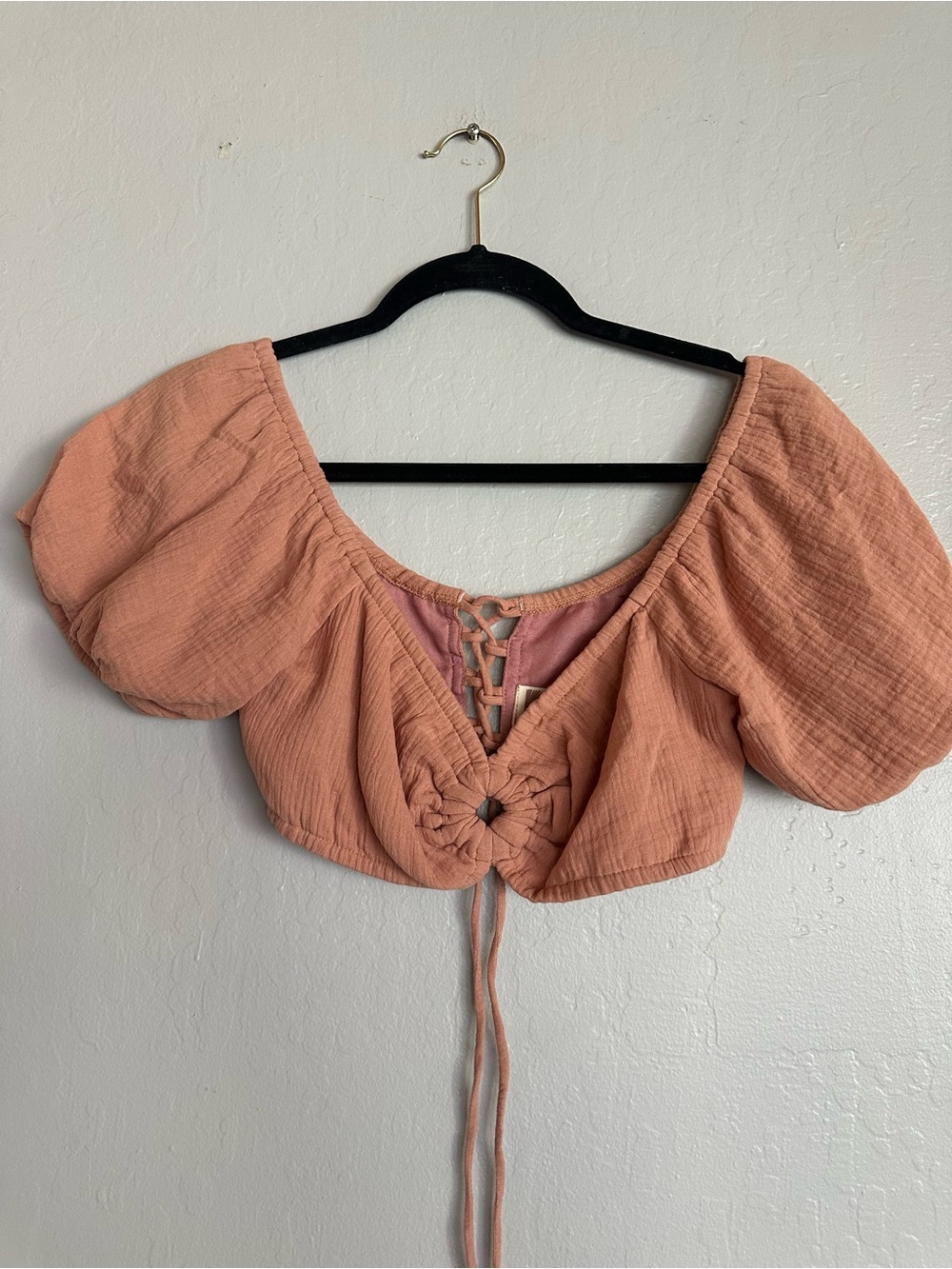 La Vie En Rose Peach Puff-Sleeve Crop Top with Lace Tie